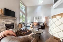 Collis Cove Getaway - Image 2