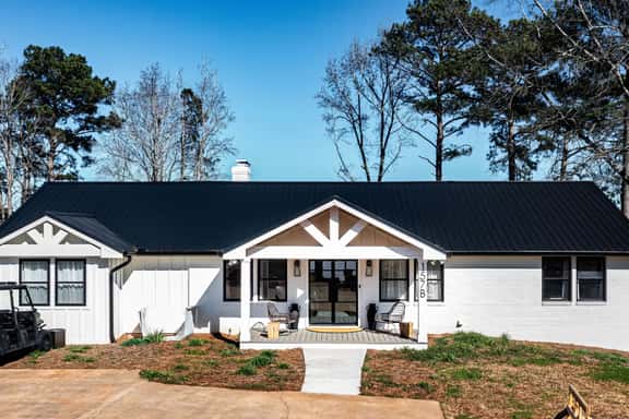 Lake Oconee Lake front with Pool - Image 1