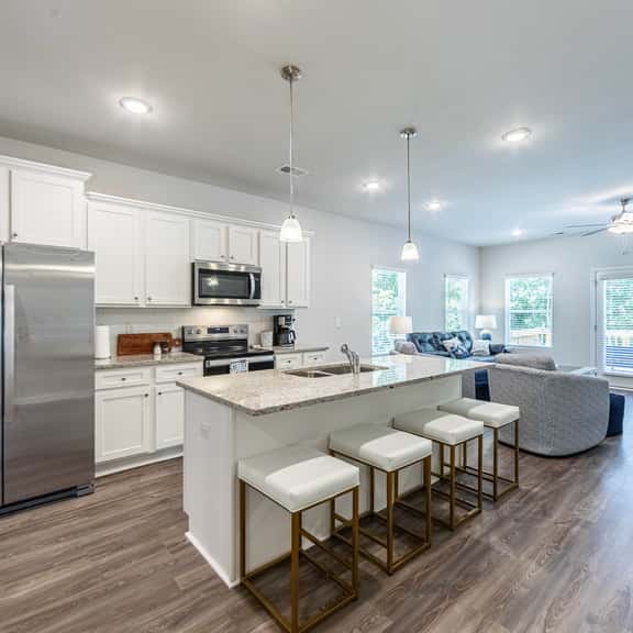 Crane Lane Luxe Retreat - Image 1
